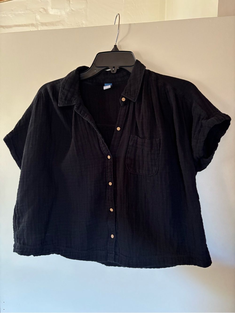 Casual Black Button-Up Short Sleeve Shirt